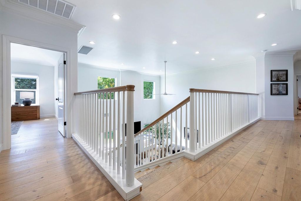 Image 32 of property listing at 5687 E Province Avenue, Clovis, CA 93619