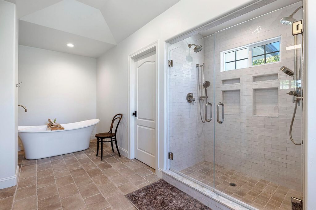 Image 38 of property listing at 5687 E Province Avenue, Clovis, CA 93619