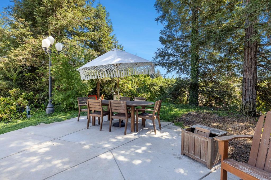 Image 56 of property listing at 5687 E Province Avenue, Clovis, CA 93619