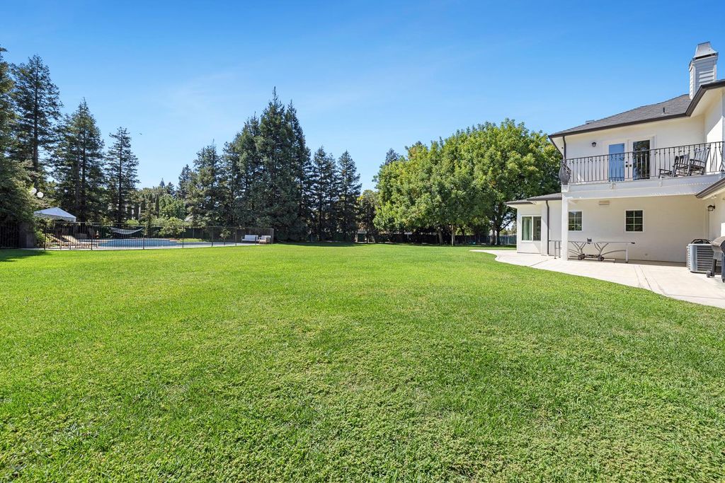 Image 63 of property listing at 5687 E Province Avenue, Clovis, CA 93619