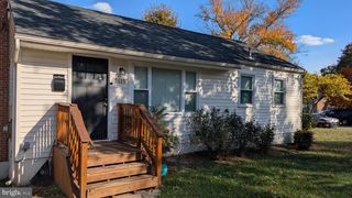 3615 COOPER LN, Hyattsville, MD 20784