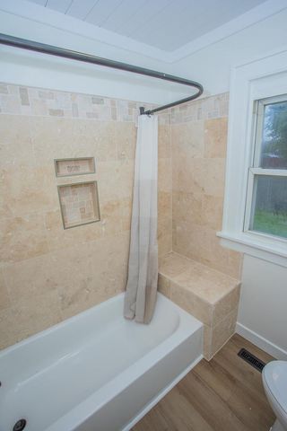 1923 N 28th St, Superior, WI 54880