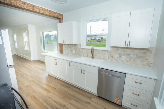 1923 N 28th St, Superior, WI 54880