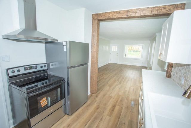 1923 N 28th St, Superior, WI 54880