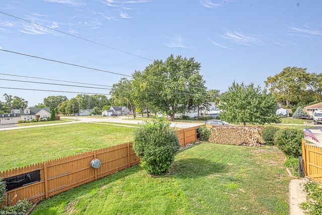 5443 W 83 Place, Burbank, IL 60459