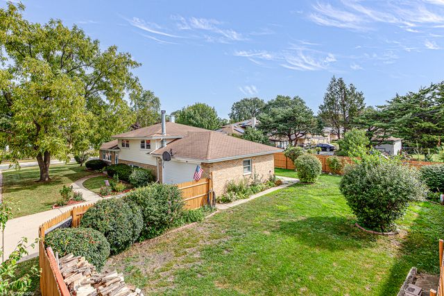 5443 W 83 Place, Burbank, IL 60459
