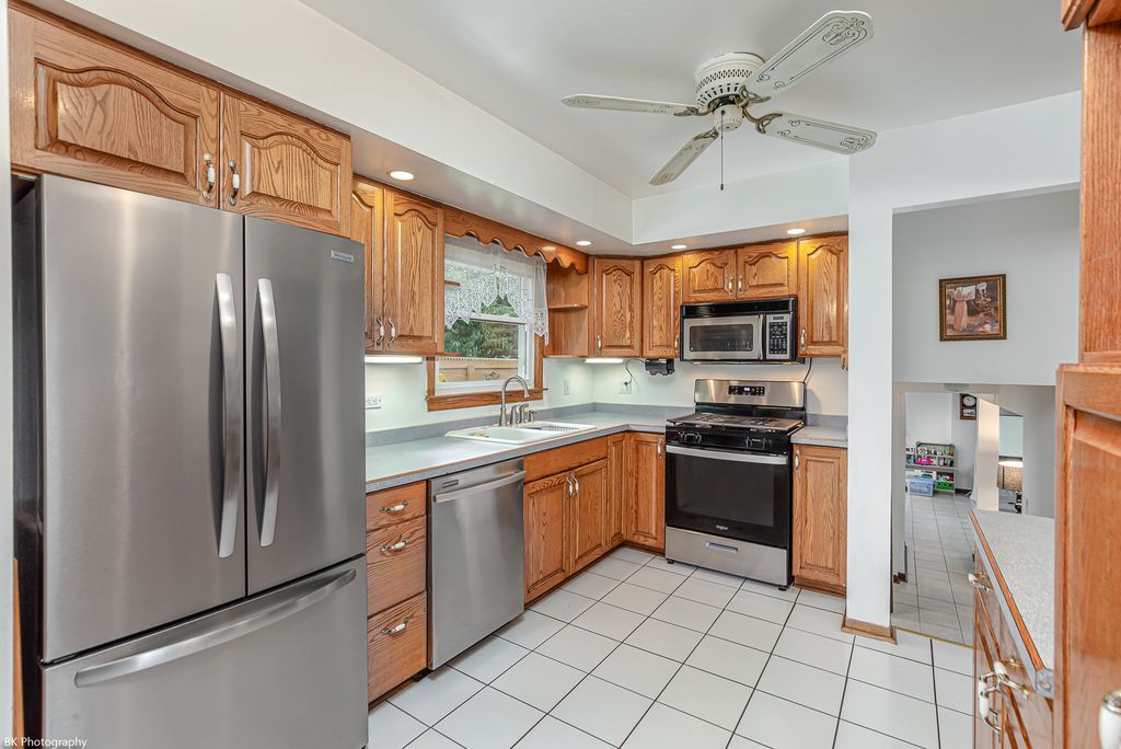 5443 W 83 Place, Burbank, IL 60459 — photo 5