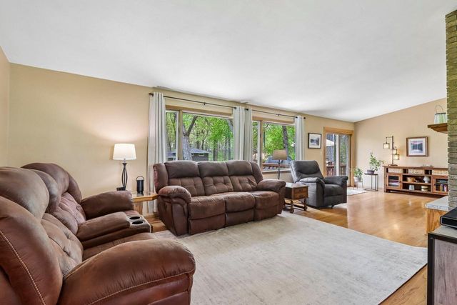 19505 Gebhardt ROAD, Brookfield, WI 53045