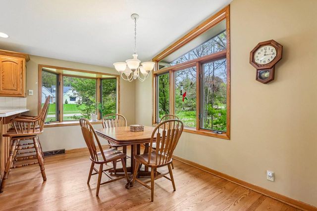 19505 Gebhardt ROAD, Brookfield, WI 53045