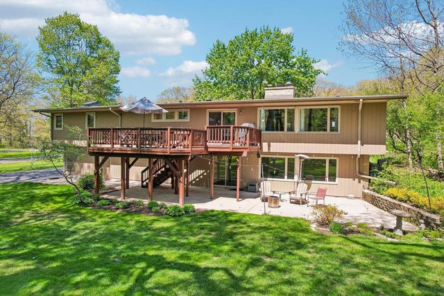 19505 Gebhardt ROAD, Brookfield, WI 53045