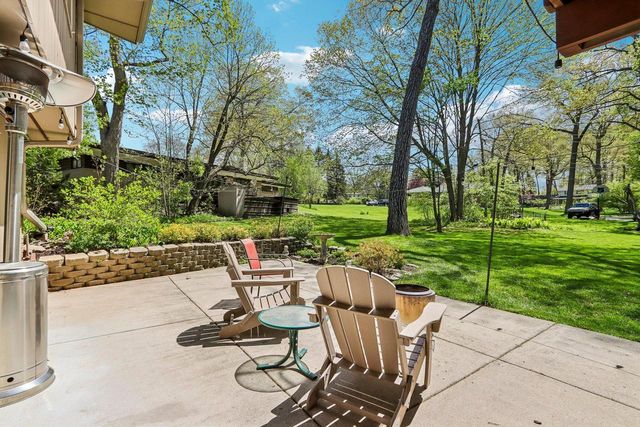 19505 Gebhardt ROAD, Brookfield, WI 53045