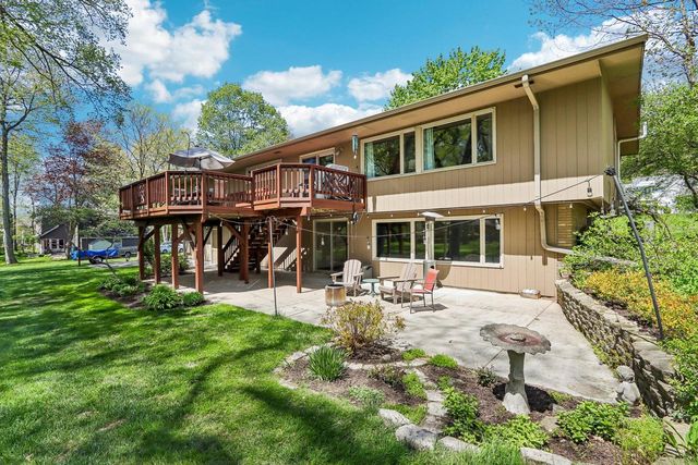 19505 Gebhardt ROAD, Brookfield, WI 53045