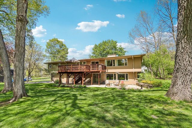 19505 Gebhardt ROAD, Brookfield, WI 53045