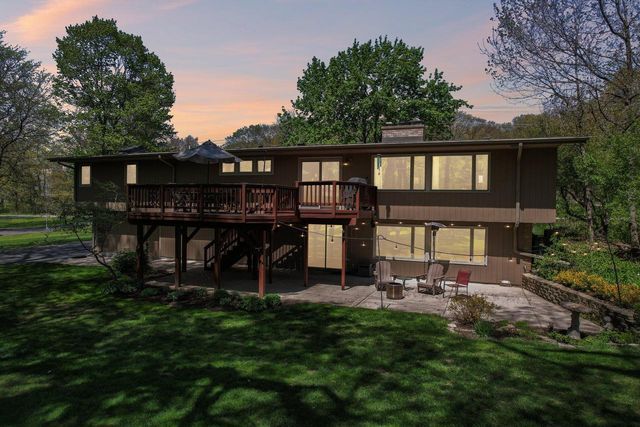 19505 Gebhardt ROAD, Brookfield, WI 53045