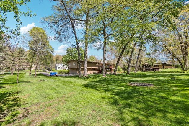 19505 Gebhardt ROAD, Brookfield, WI 53045