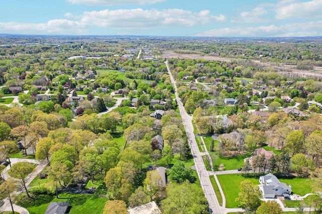 19505 Gebhardt ROAD, Brookfield, WI 53045
