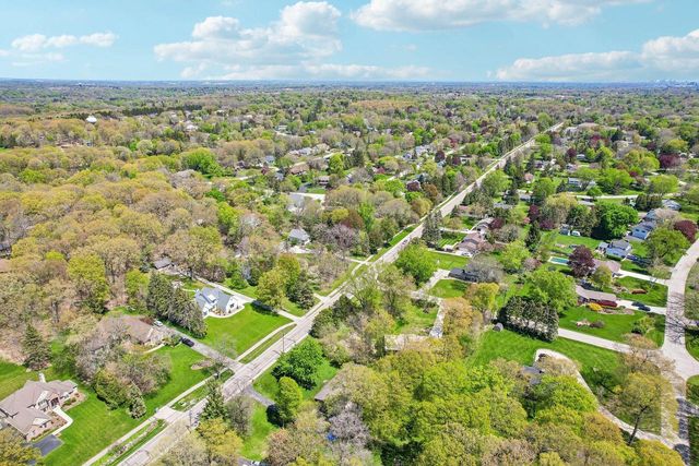 19505 Gebhardt ROAD, Brookfield, WI 53045