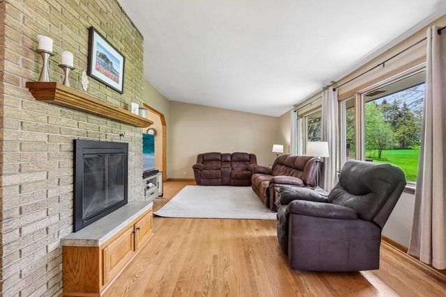 19505 Gebhardt ROAD, Brookfield, WI 53045