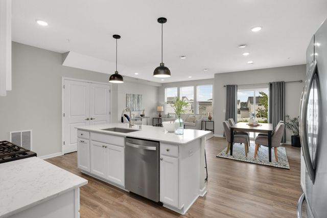 11321 Brookview Road, Woodbury, MN 55129
