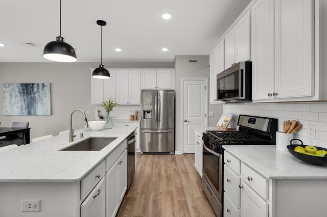 11321 Brookview Road, Woodbury, MN 55129