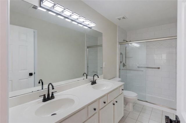 5135 Amberden Hall Drive, Suwanee, GA 30024