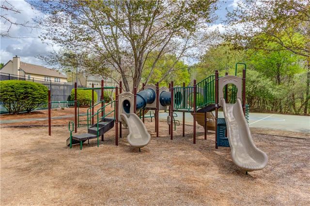 5135 Amberden Hall Drive, Suwanee, GA 30024