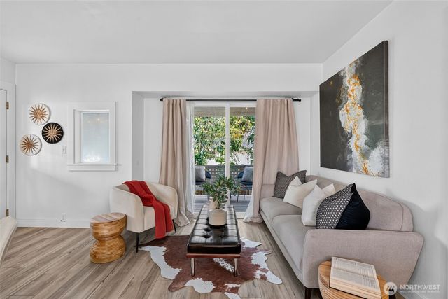 8121 11th Avenue SW, Seattle, WA 98106