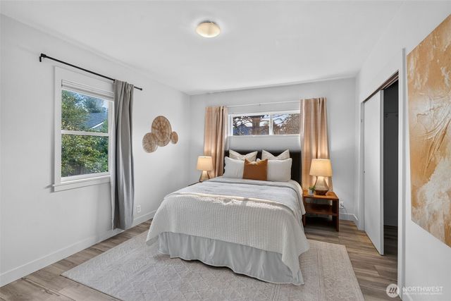 8121 11th Avenue SW, Seattle, WA 98106