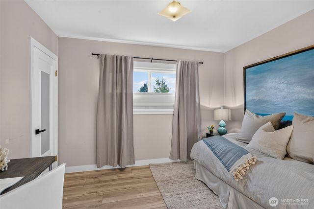 8121 11th Avenue SW, Seattle, WA 98106