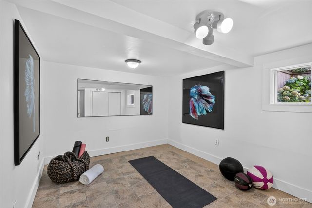 8121 11th Avenue SW, Seattle, WA 98106