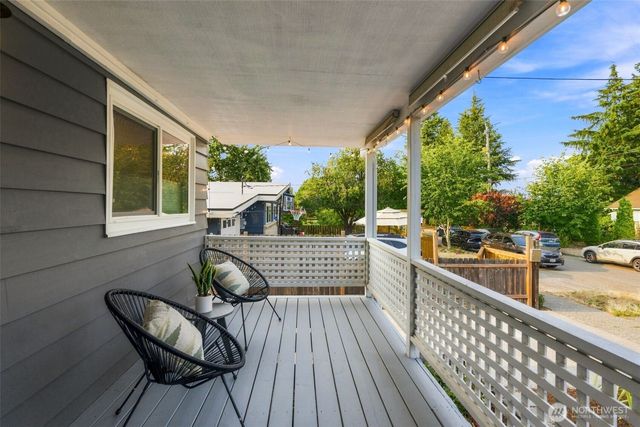 8121 11th Avenue SW, Seattle, WA 98106