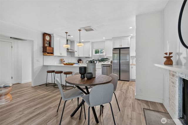 8121 11th Avenue SW, Seattle, WA 98106