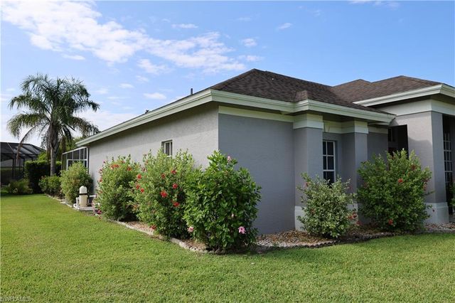 563 Chamonix AVE S, Lehigh Acres, FL 33974