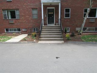 253 Regency Park Dr 253, Agawam, MA 01001