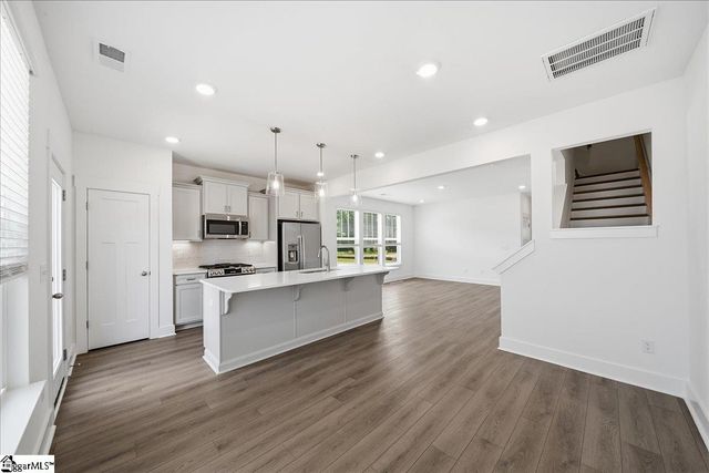 500 Round Rock Way, Fountain Inn, SC 89644