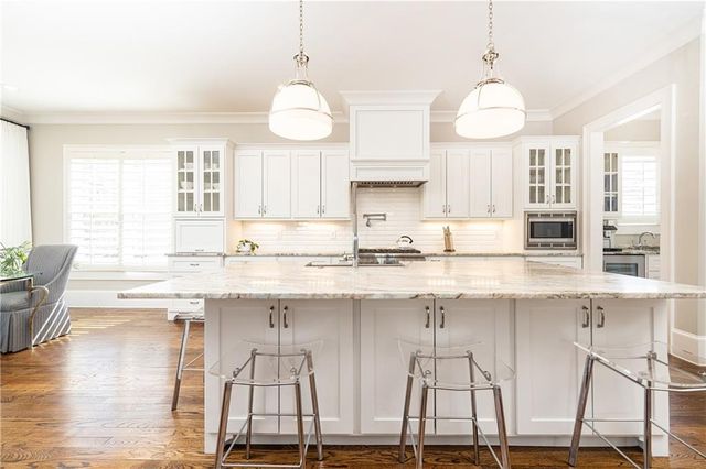 2893 Lookout NE Place, Atlanta, GA 30305