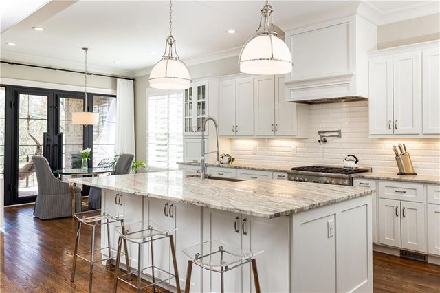 2893 Lookout NE Place, Atlanta, GA 30305