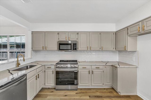 6724 Cherrytree Drive, Arlington, TX 76001
