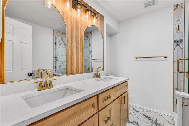 6724 Cherrytree Drive, Arlington, TX 76001