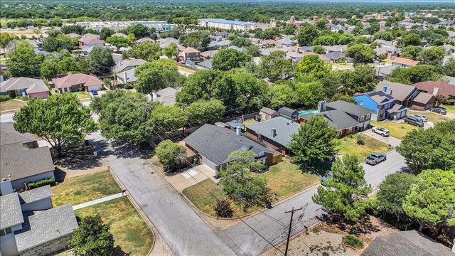 6724 Cherrytree Drive, Arlington, TX 76001