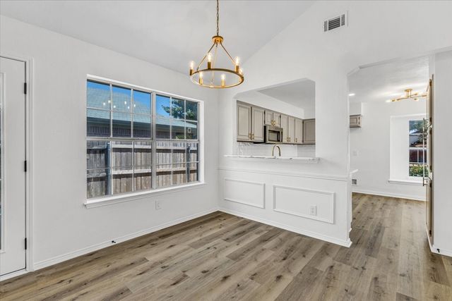 6724 Cherrytree Drive, Arlington, TX 76001