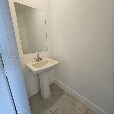 1720 SE 9th Ave 0, Homestead, FL 33034