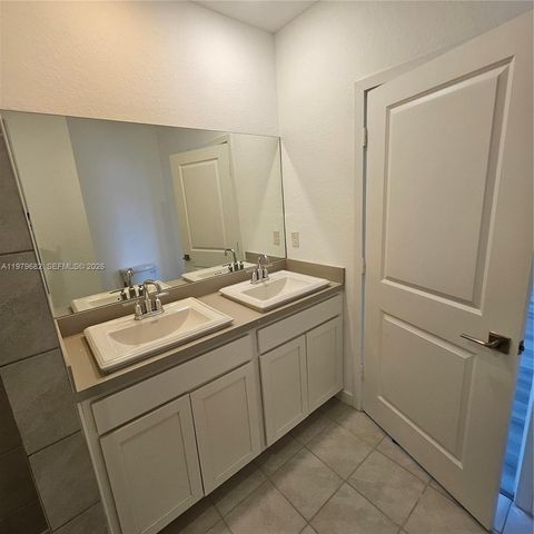 1720 SE 9th Ave 0, Homestead, FL 33034