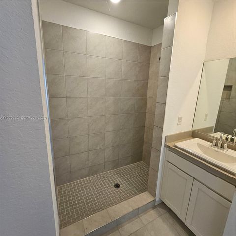 1720 SE 9th Ave 0, Homestead, FL 33034