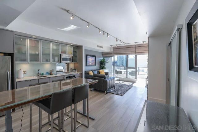 575 6th ave 707, San Diego, CA 92101