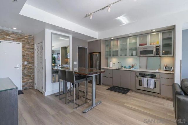 575 6th ave 707, San Diego, CA 92101