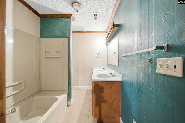 10601 Garners Ferry Road, Eastover, SC 29044