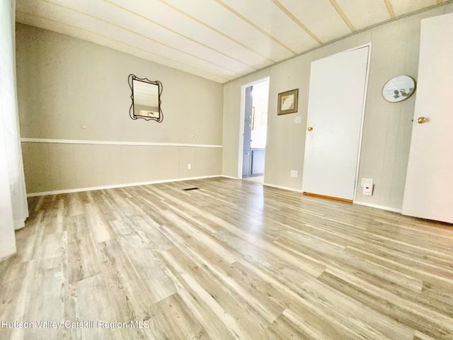 18 Cook Lane, New Paltz, NY 12561