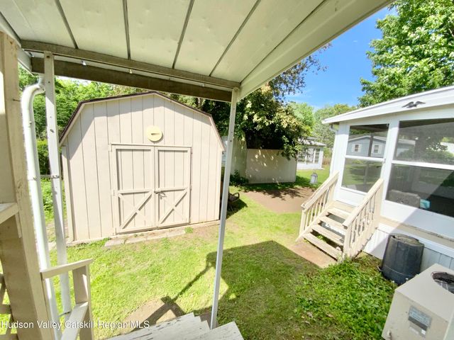 18 Cook Lane, New Paltz, NY 12561