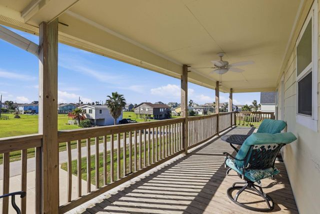 16522 John Silver Road, Galveston, TX 77554